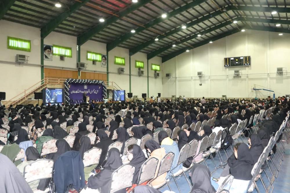 جشن بزرگ آغاز سال تحصیلی دانشجویان نو ورود دانشگاه مازندران برگزار شد
